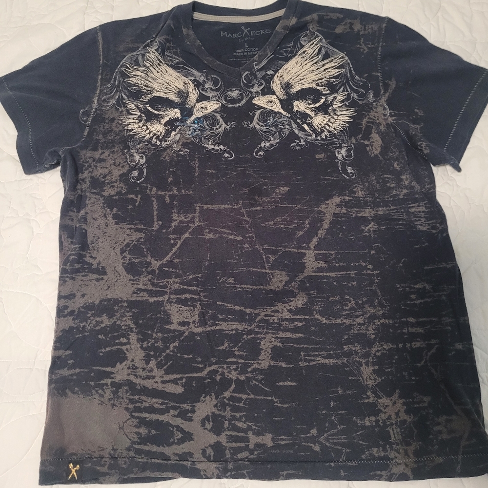 Marc Ecko Cut & Sew Skull Wings Graphic Tee Distressed Black Large Y2K Grunge